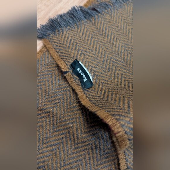 Roots Plaid  Herringbone Scarf in Brown Red  Blue - Picture 2 of 5